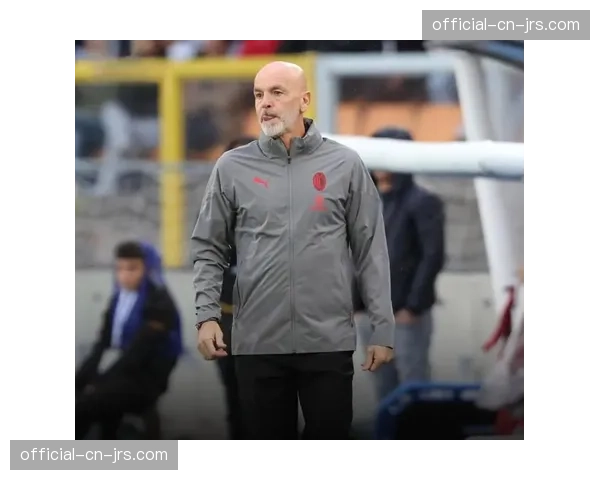 官方：AC米兰与主帅皮奥利完成续约，合同至2027年